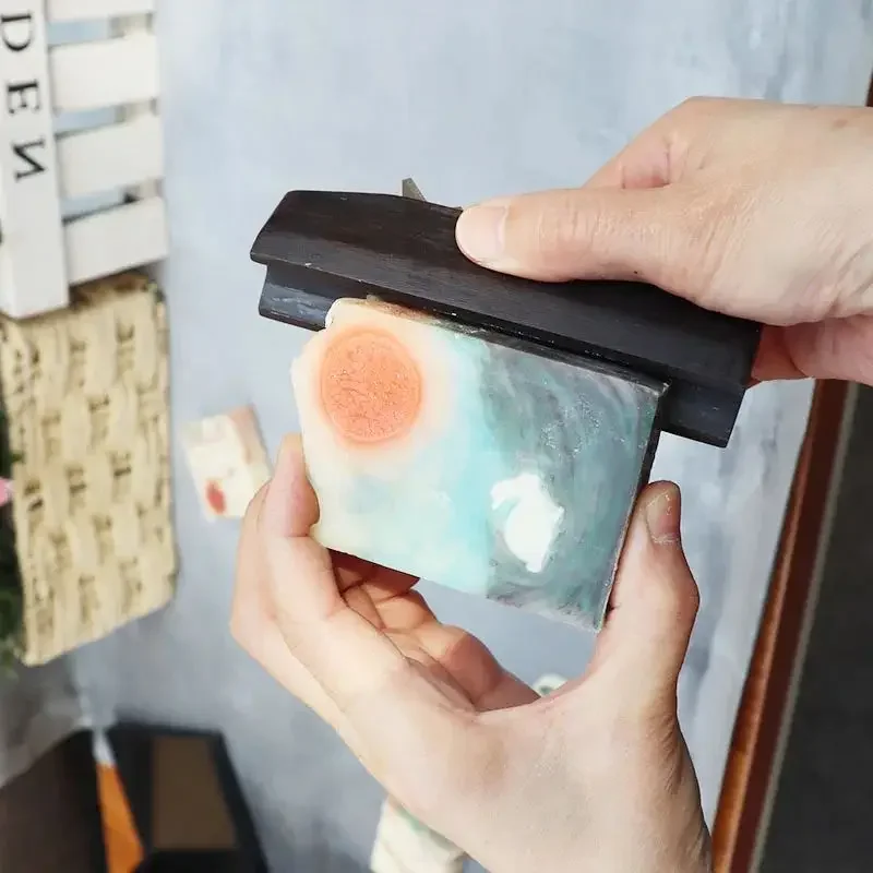 石鹸作り用品キット石鹸エッジコーナープレーナーフィレット面取 - Soap Making Book For Beginners のレビューと価格